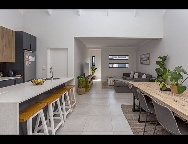 3 BEDROOM HOUSE FOR SALE IN SANDOWN